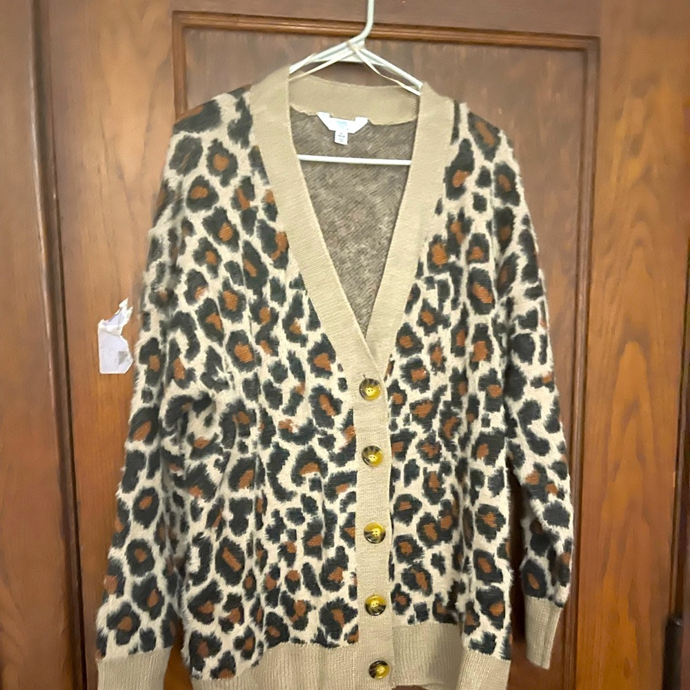 Oversized leopard print sweater